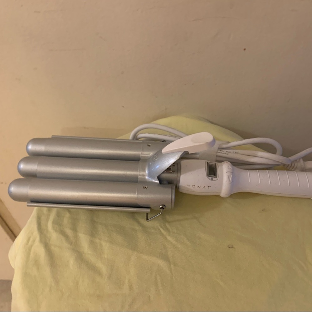 Silver Triple Barrel Hair Waver - Women Hair Styling - Picture 3 of 4